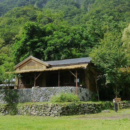 Taroko Village Hotel Fushi Exterior photo