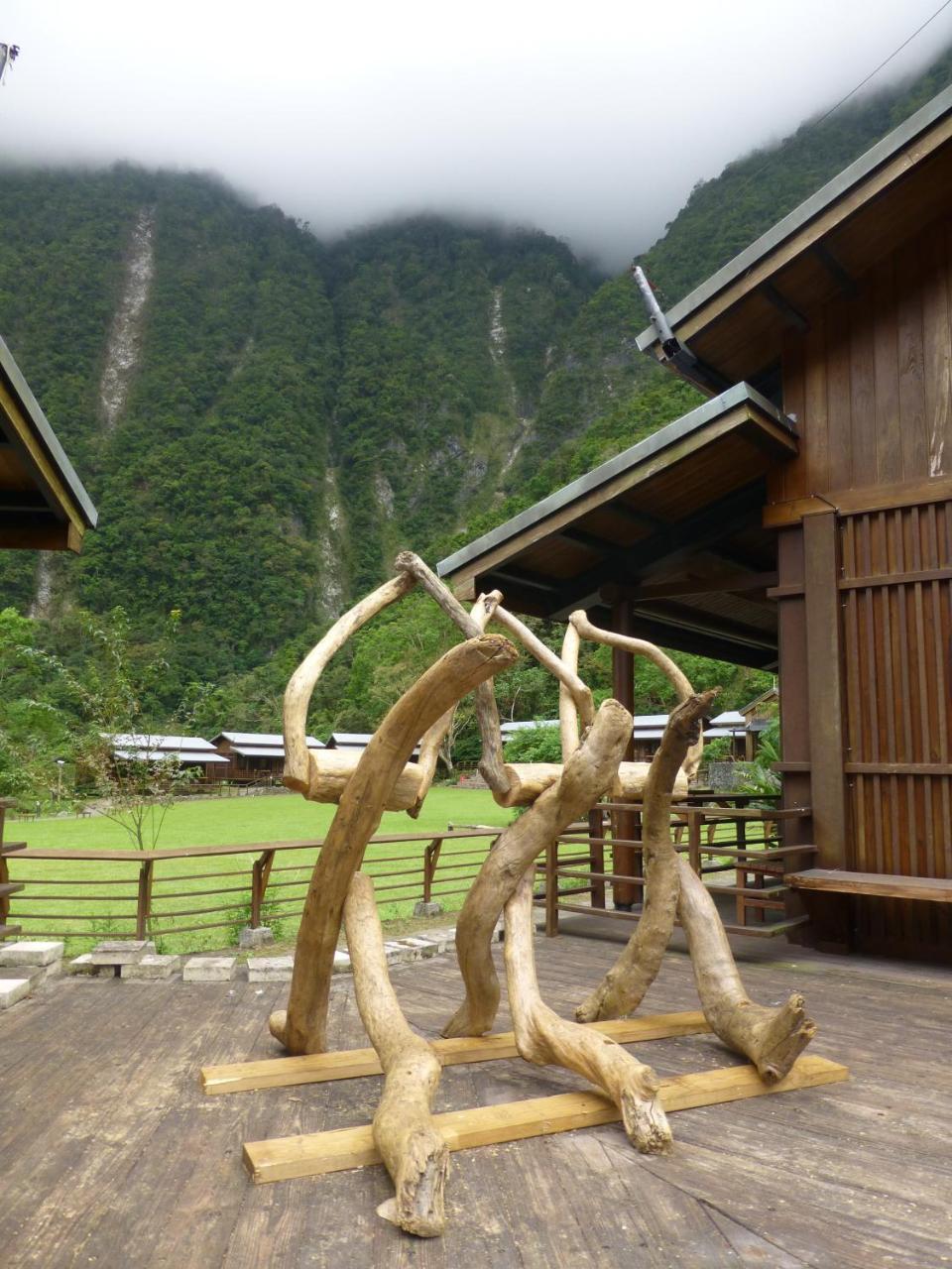 Taroko Village Hotel Fushi Exterior photo